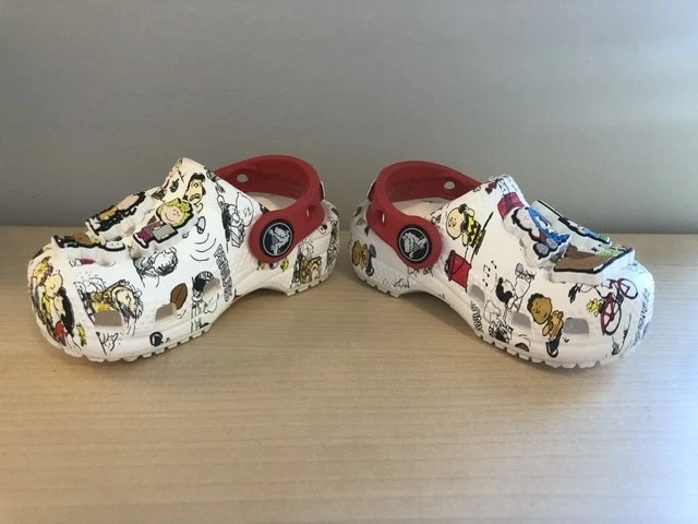 Edición Limitada Crocs X Peanuts Charlie Brown Snoopy Jibbitz Niños Talla C 4 Foto 2 de 4