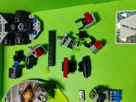 LEGO Rare UFO 6975 Alien Avenger/NEAR COMPLETE/MINI FIGURES/BOX/MANUAL/1997
