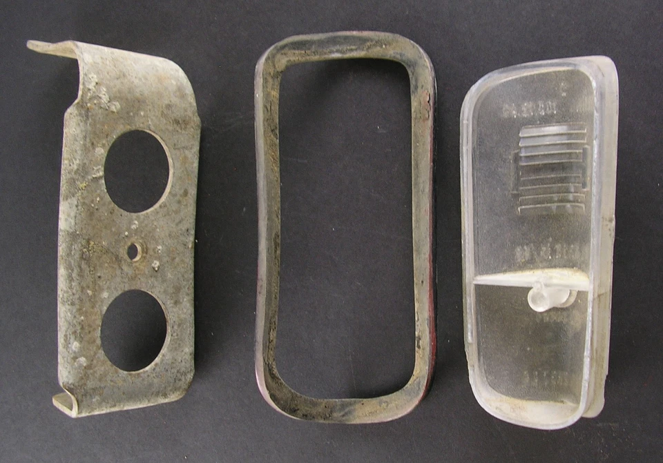 ALFA ROMEO 105 GIULIA SPRINT GT - Unidad de luz indicadora delantera izquierda años 60, lente Foto 3 de 4