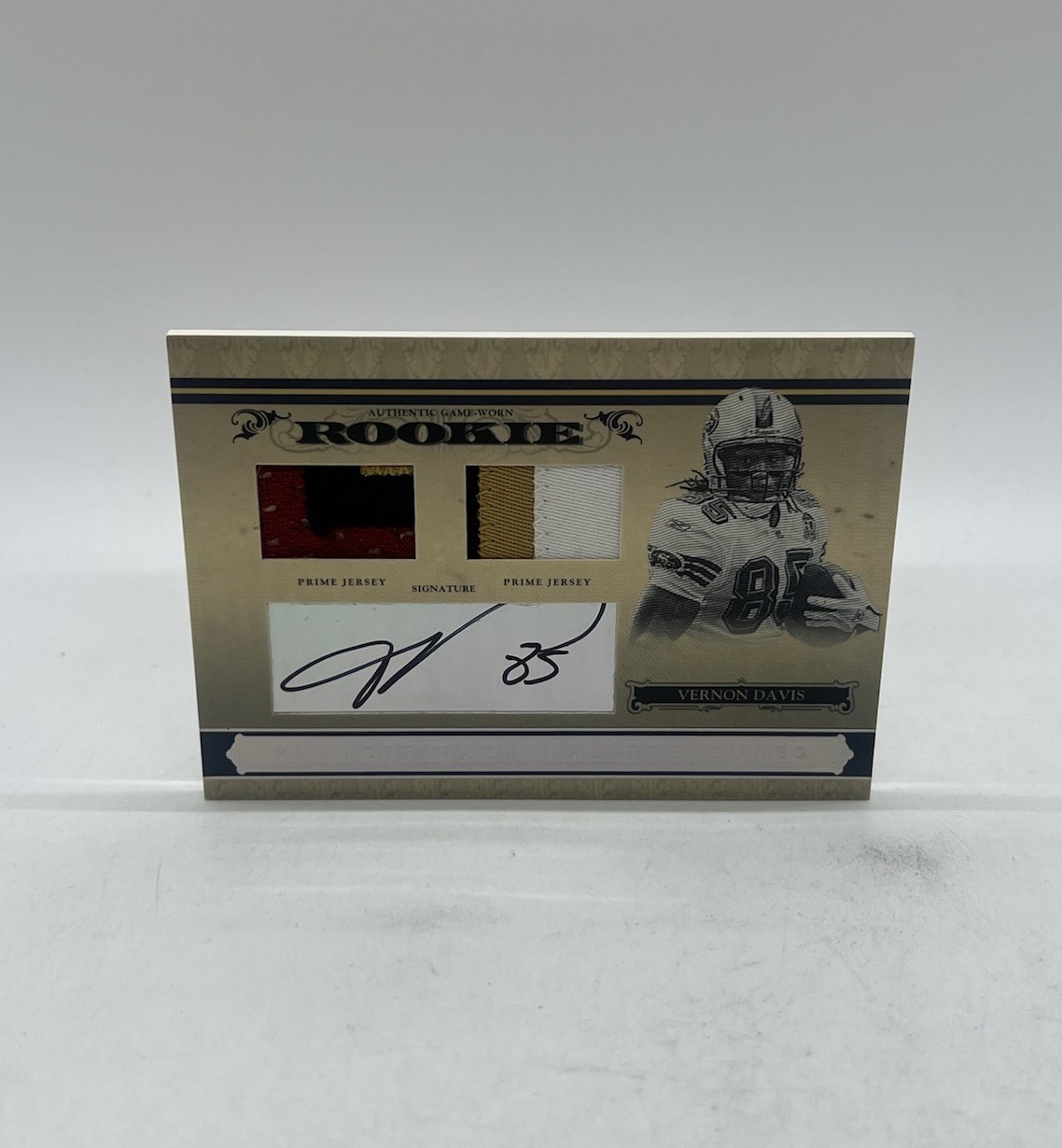 2006 Playoff National Treasures Rookie Patch Autograph #137 Vernon Davis /99