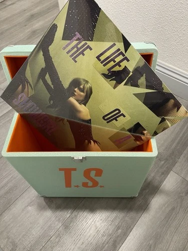 Taylor Swift The Life of A Showgirl Vinyl Case AND Violet Vinyl Combo!!!