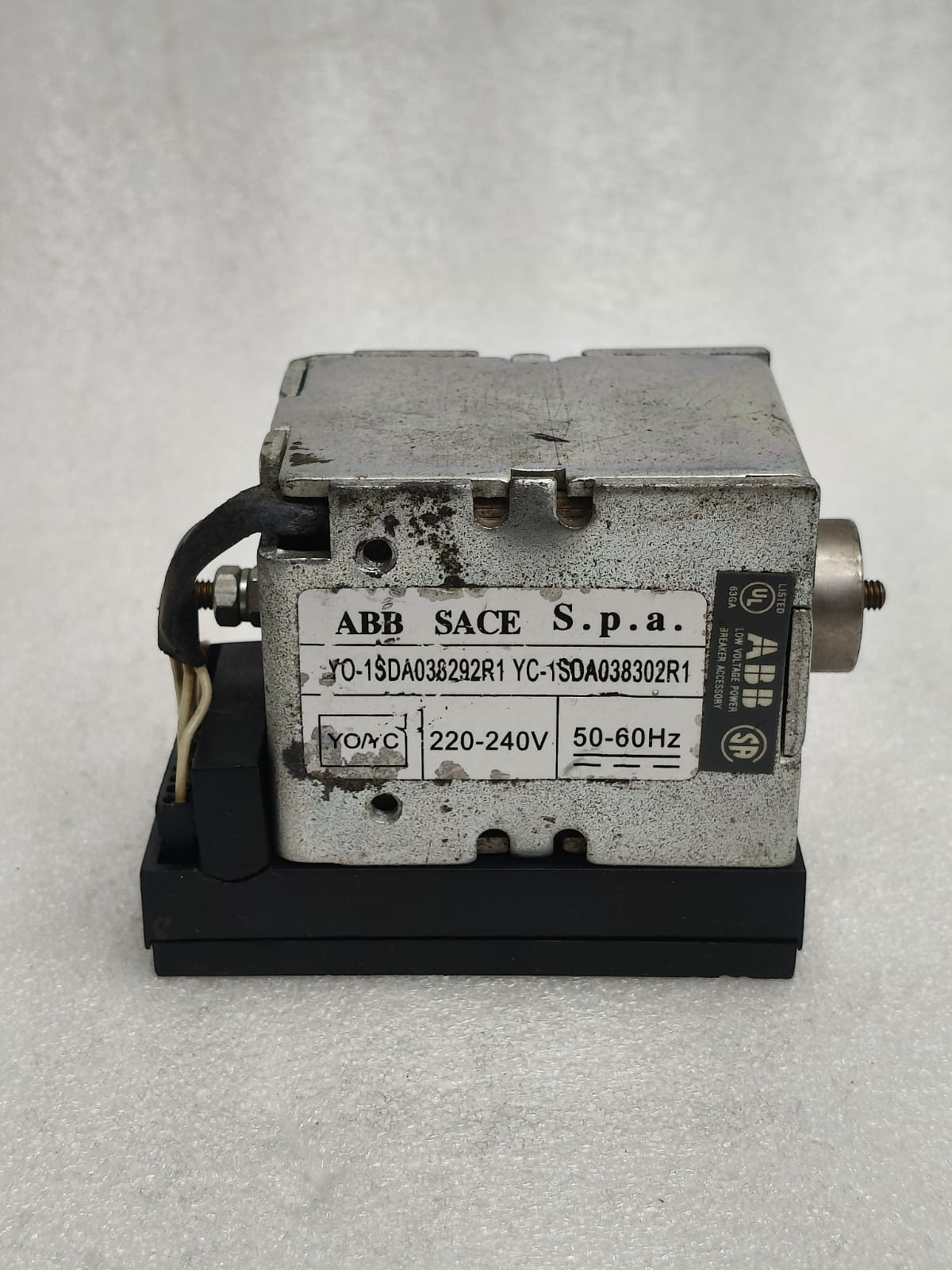ABB SACE S,P.A YO 1SAD038292R1-YC 1SDA038302R1 220-240V SHUNT OPEN RELEASE COIL