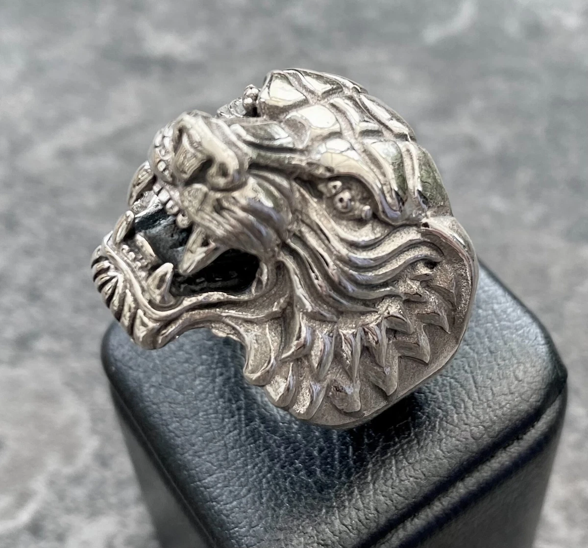 Mens tiger ring clearance