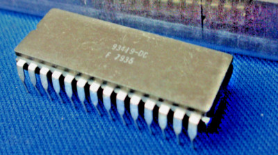 93419DC FSC 93419 Static RAM 64x9 Vintage 1979 28-PIN Cerdip RARE QTY-1