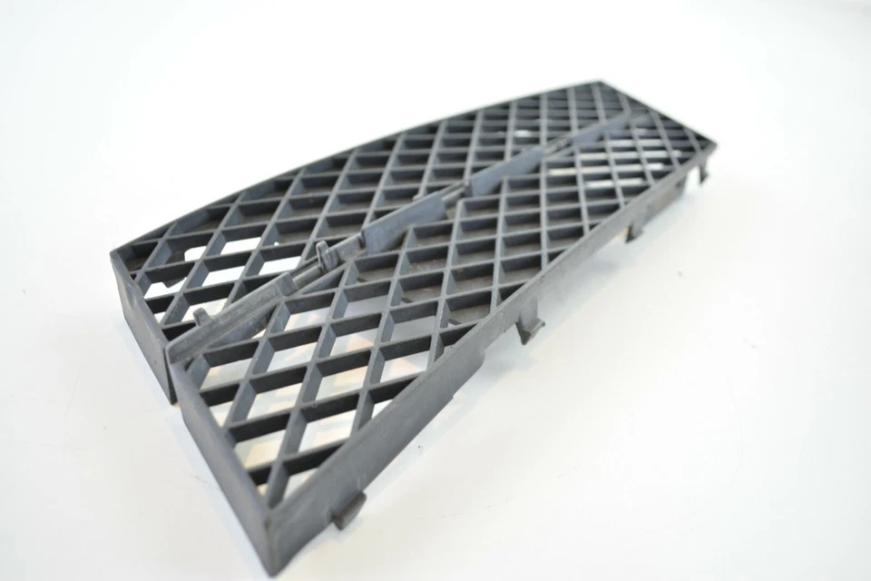 BMW 535XI 2008-10 parachoques delantero izquierdo inferior rejilla inserción OEM negro Foto 3 de 4