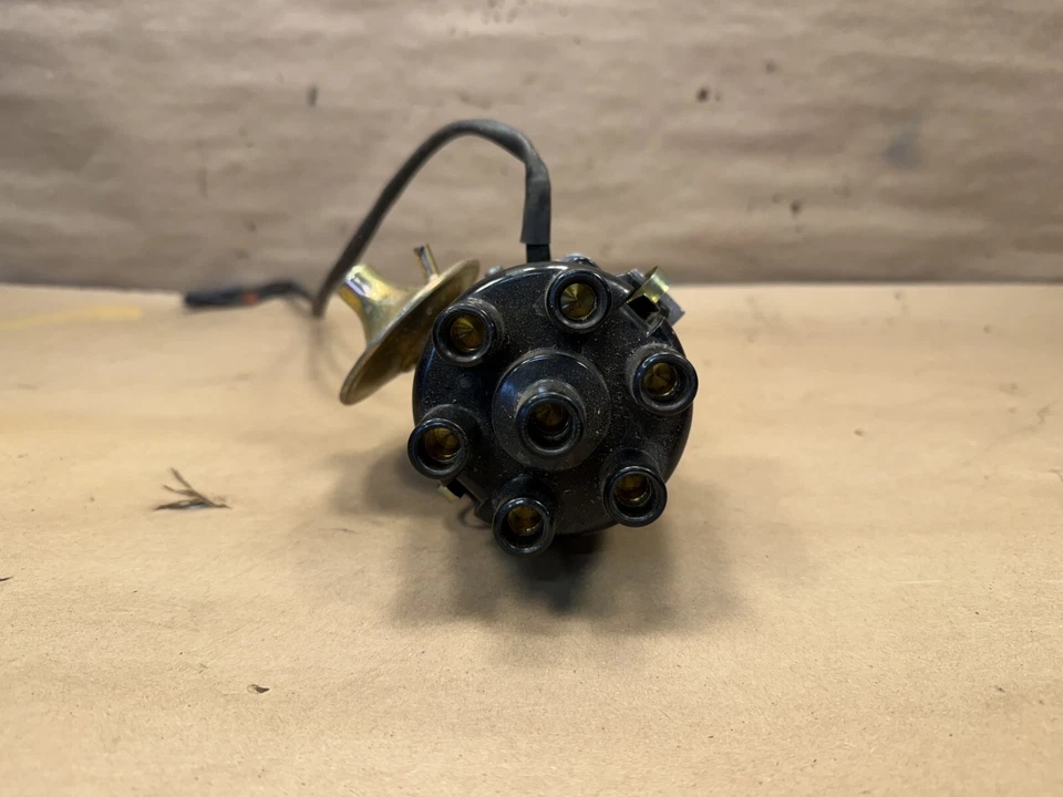 Pertronix Flame Thrower 45D 6 Cylinder Distributor - Image 2 of 4