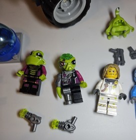 LEGO Space: Earth Defense HQ (7066) 100% Complete.  No Box Or Manuals.  See Pics