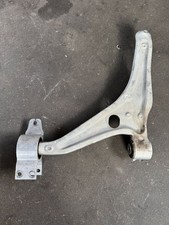 Mercedes-Benz CLA C118 X118 2022 Rechts Querlenker Achsschenkel vorne 1183303201