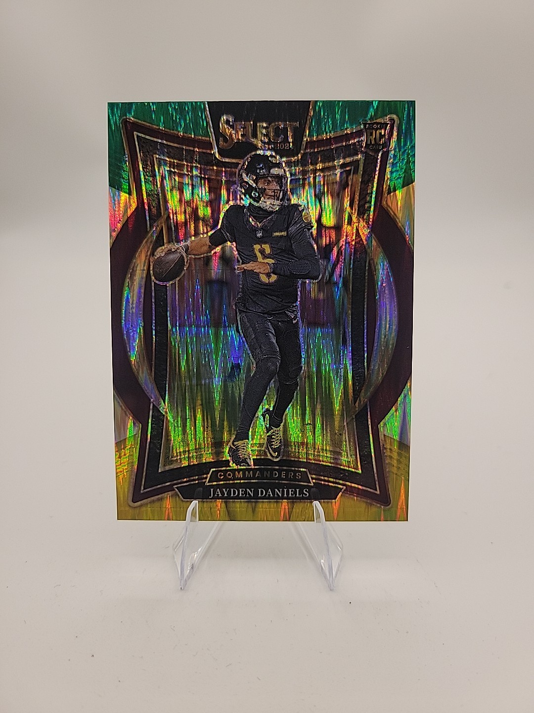 2024 Panini Select -Concourse Jayden Daniels #26 Green & Yellow Shock Prizm (RC)