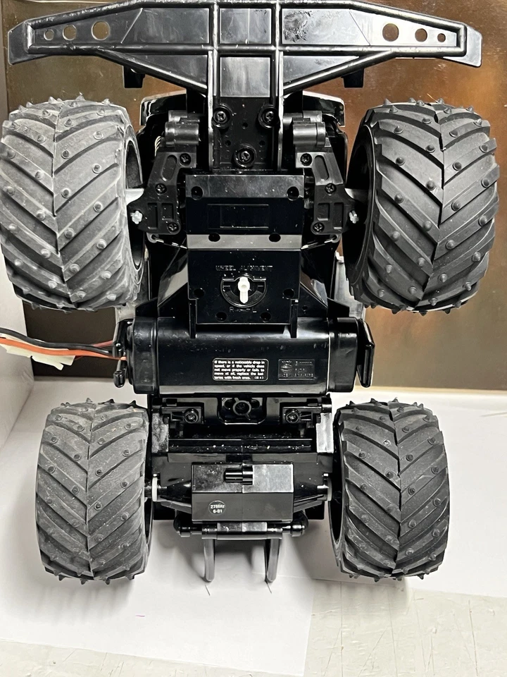 Vintage NIKKO Big Bubba R/C Truck w/ Battery & Remote Control - Untested! - Image 4 of 4