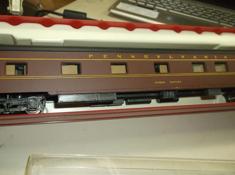 HO Roomette Passenger Car. Pennsylvania Huron Rapids Rivarossi Original Boxe