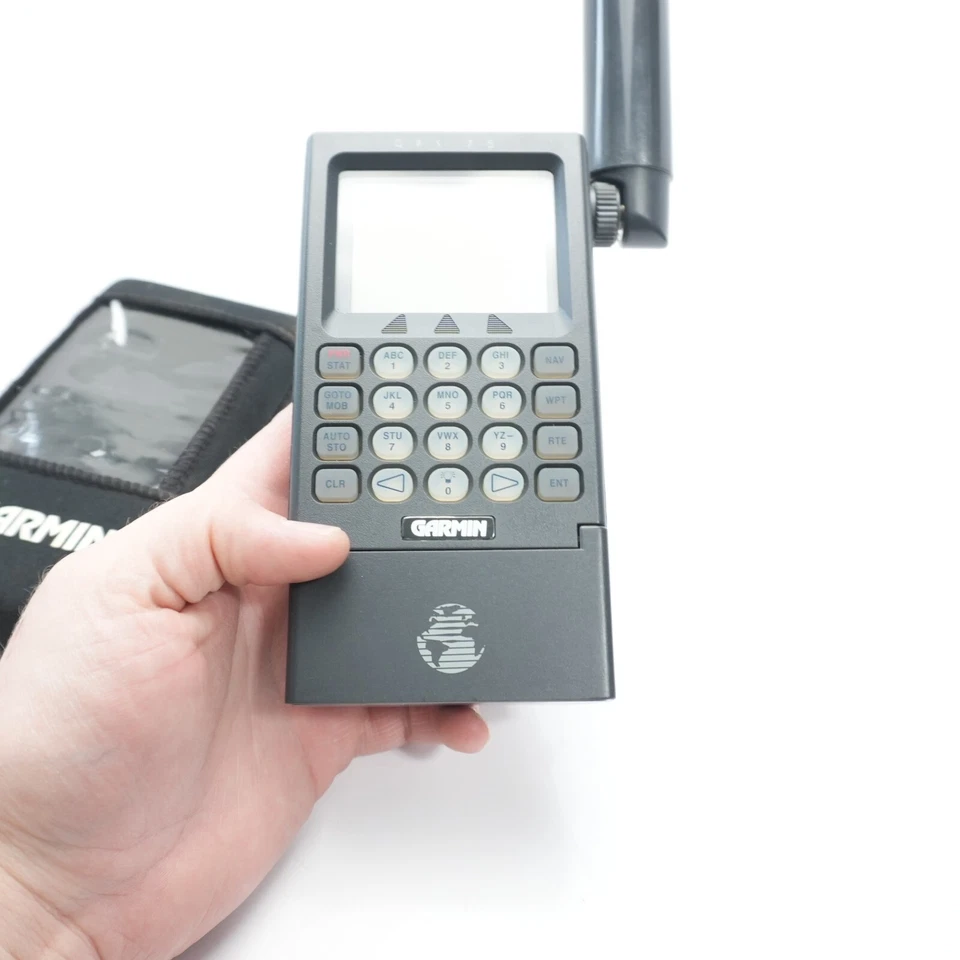 Garmin GPS 75 Gray 2.8" LCD Display Wireless Handheld Personal GPS Navigator - Image 2 of 4