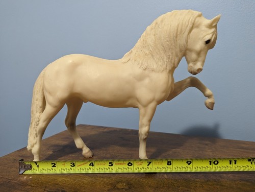 Vintage Breyer #68 Legionario III Andalusian White Alabaster Branded CH Stallion - Picture 7 of 8