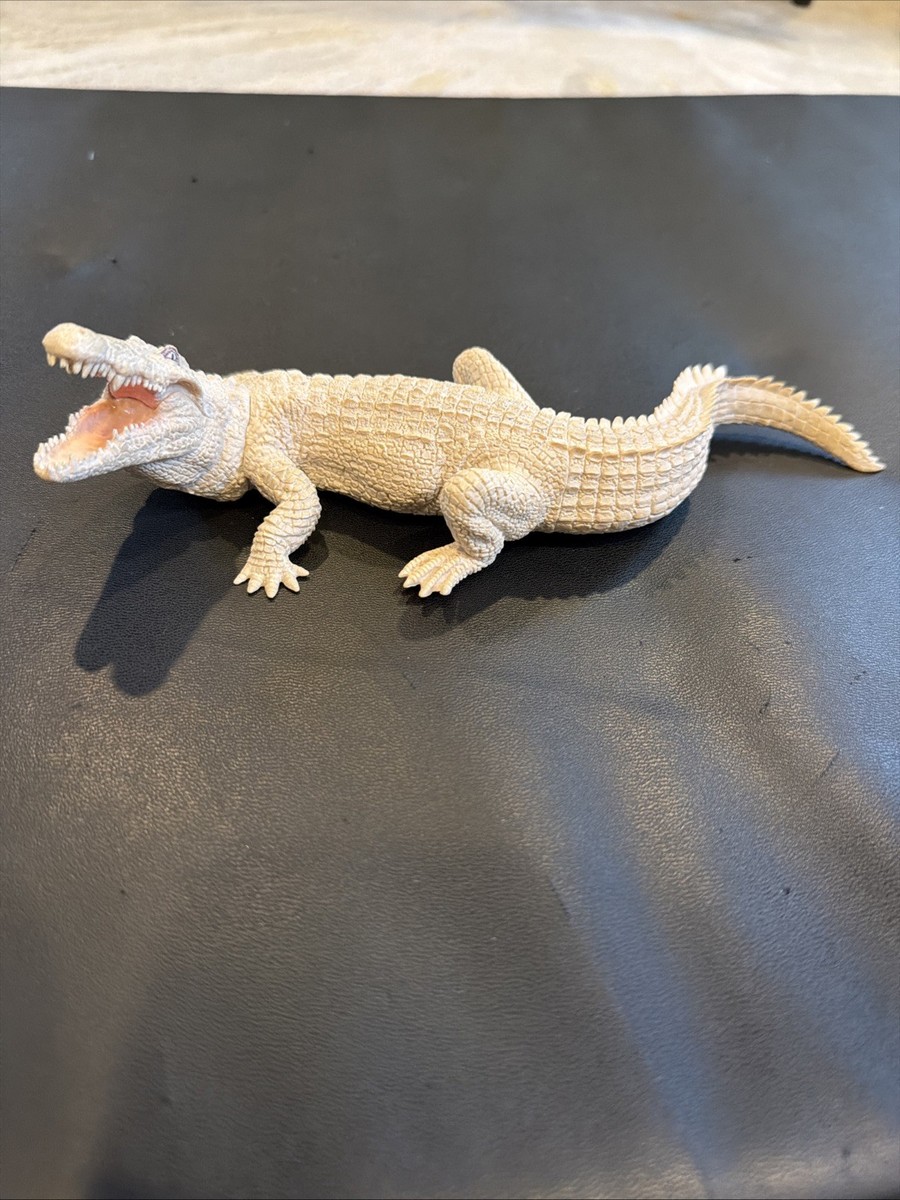 Papo Wild Animal Kingdom White Albino Crocodile 8
