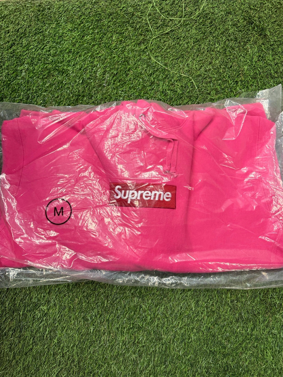 Supreme Box Logo MAGENTA Hooded Sweatshirt Size MEDIUM FW25 DEADSTOCK SHIPS NOW