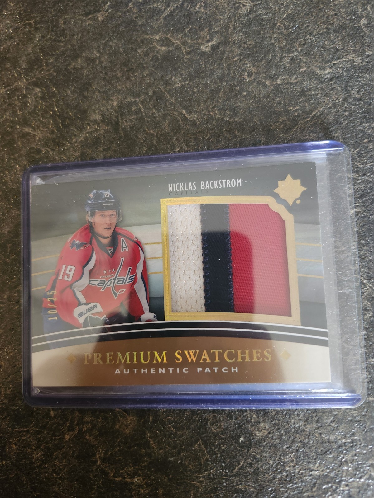 2011-12 Ultimate Collection Patch Premium Swatches 10/25 Nicklas Backstrom PS-NB