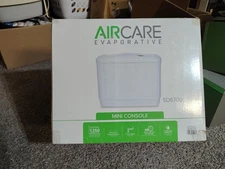 Aircare 5D6700 Mini-Console Evaporative Humidifier, 1,250 sq. ft. (EBT4)