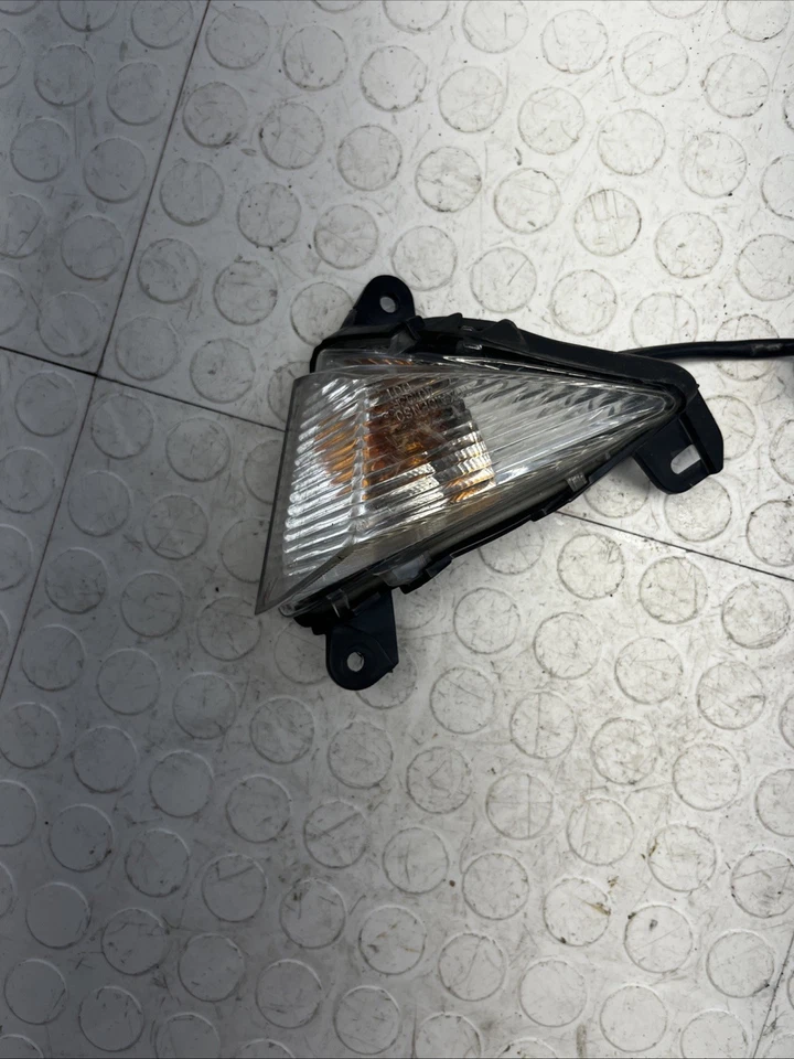 2009-2012 KAWASAKI NINJA ZX6R ZX600R ПРАВЫЙ ПЕРЕДНИЙ ПОВОРОТНИК УКАЗАТЕЛЬ OEM - Изображение 2 из 4