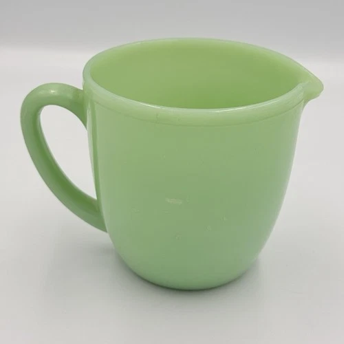 Vtg FC Fire King Oven Ware Jadeite Green Glass Pitcher 20 oz 4.5 Anchor Hocking