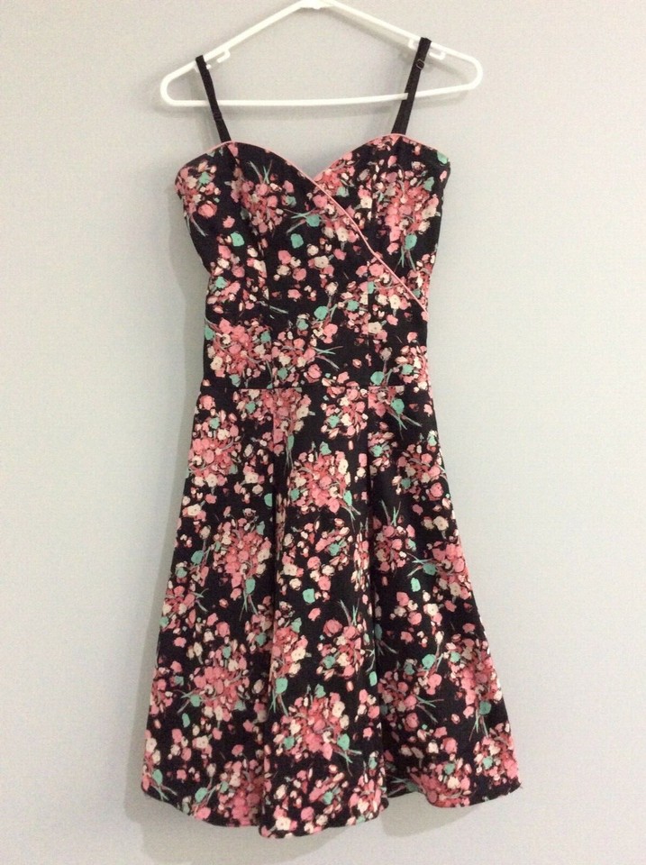 PORTMANS Black floral fit and flare dress with pleated skirt Sz 8 Ladies