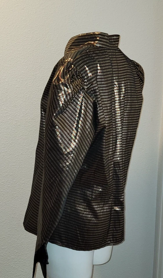 Camisa para mujer Jaeger M/L metálica de doble botonadura con botones Foto 3 de 4