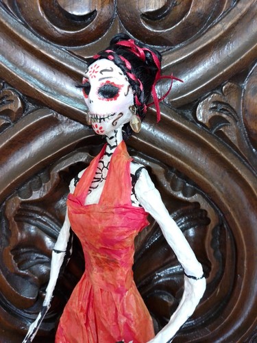 Catrina doll day of the dead paper mache mexican craft handmade folk art figure. - 第 5/5 張圖片