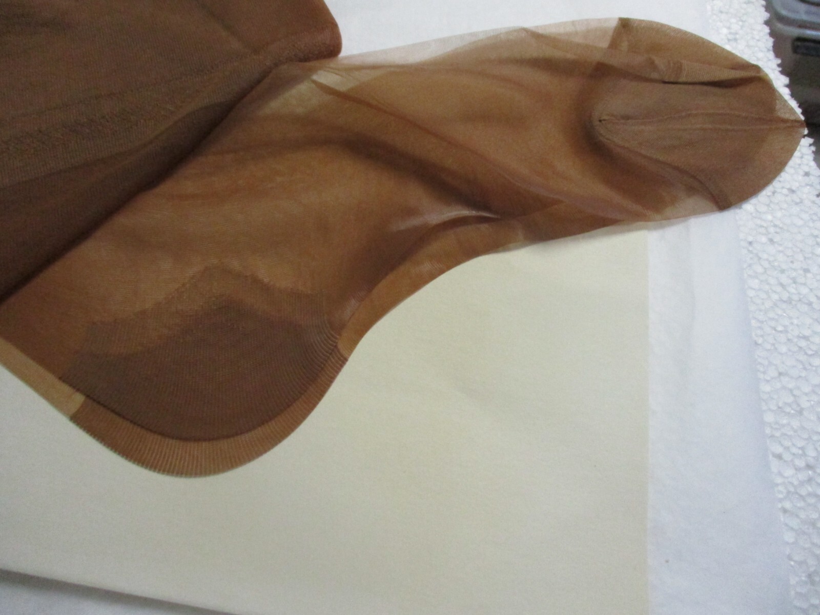 1PR VINTAGE GOLDEN SHEERS RHT SHEER FLAT KNIT NYLON STOCKINGS SZ 9 1/2 ...