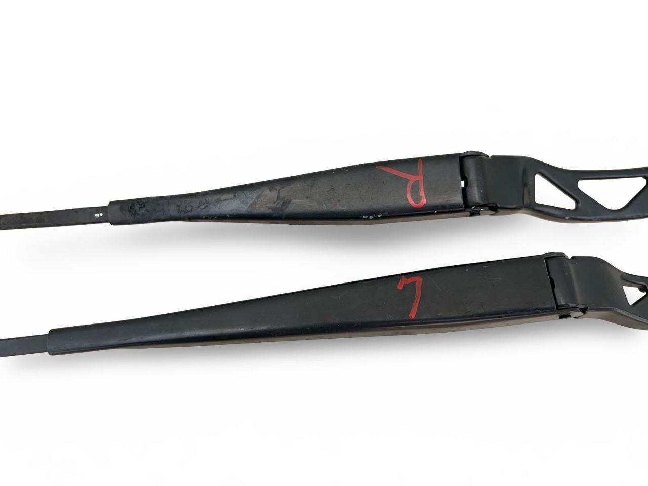2014-2020 BMW I8 Front Left And Right Wiper Arms