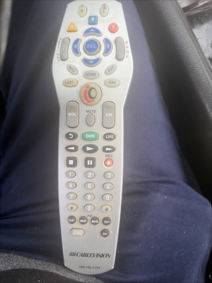 Cablevision  UR2-CBL -CV04 Remote Control.   Need batteries