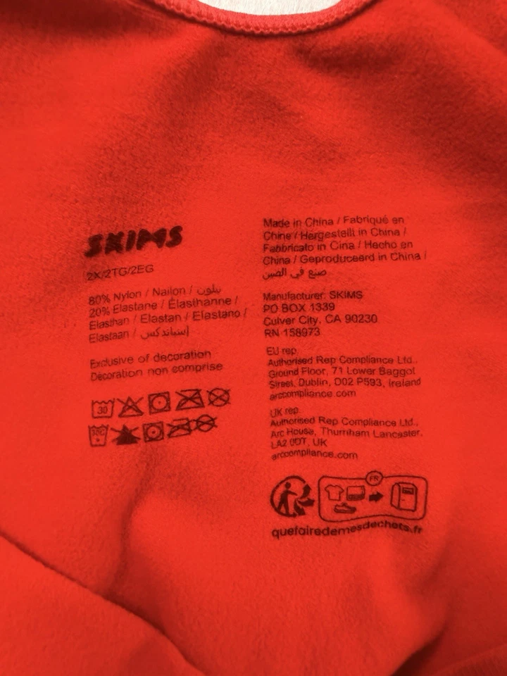 Body tanga de renda esculpida sem costura SKIMS vermelho 2X novo sem etiquetas - Imagem 2 de 3