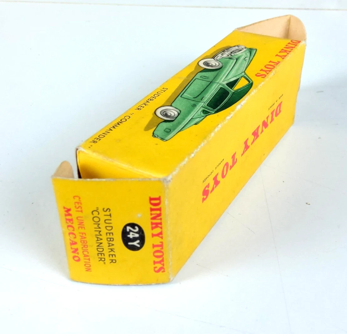 DINKY TOYS - Studebaker Commander. - Lot 292