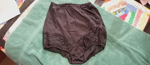 VAN RAALTE SHEERIO VINTAGE NYLON PANTY sz 7 BLACK WIDE OPEN LACE LEGS LNG #VRB10 - Picture 2 of 22