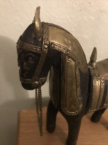 Vtg Wood Handcarved Horse Hammered Brass Copper GORGEOUS - Picture 2 of 5