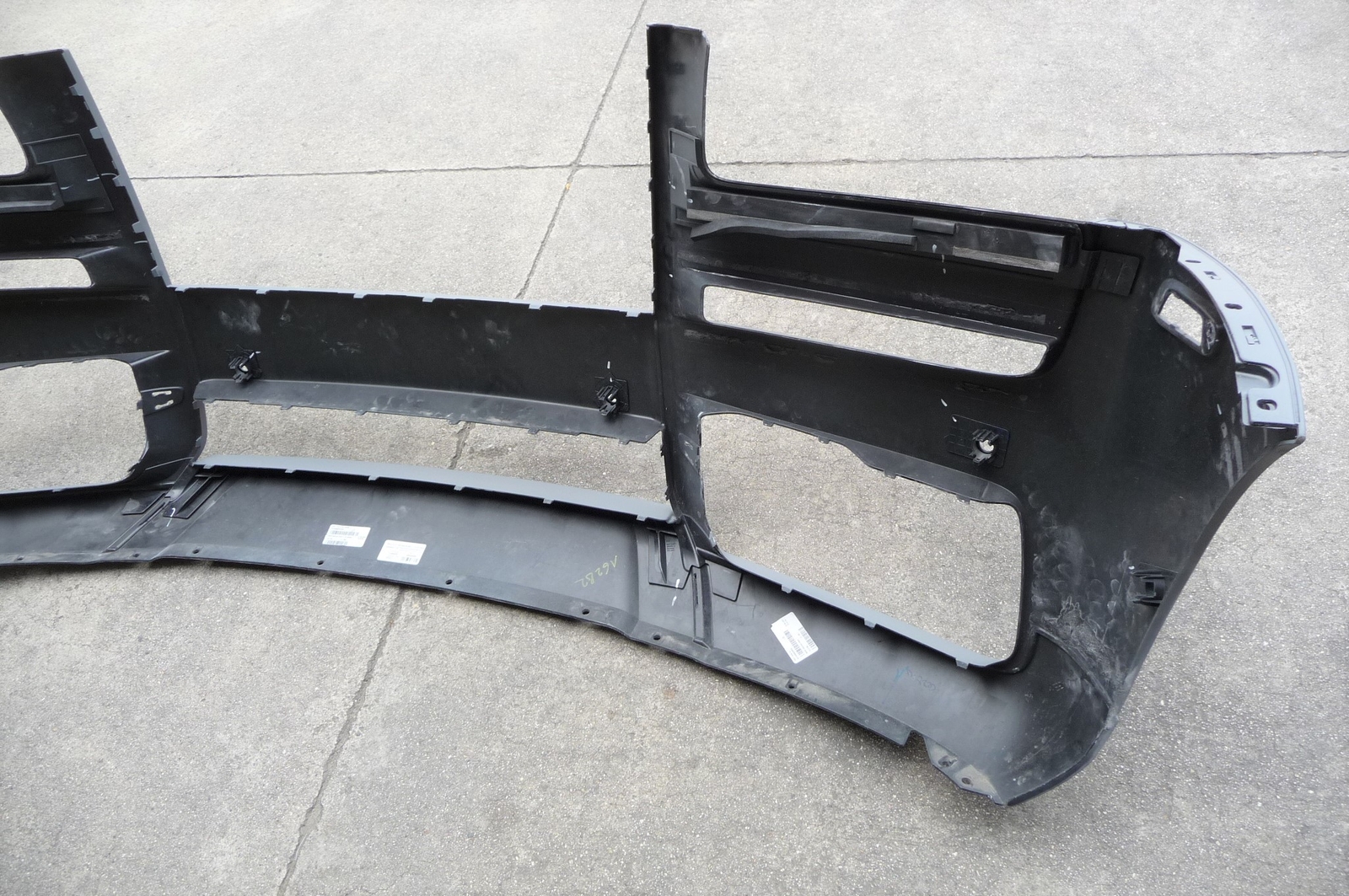 2019-2022 Rolls Royce RR31 Cullinan Front Bumper Cover 51117448893 OEM