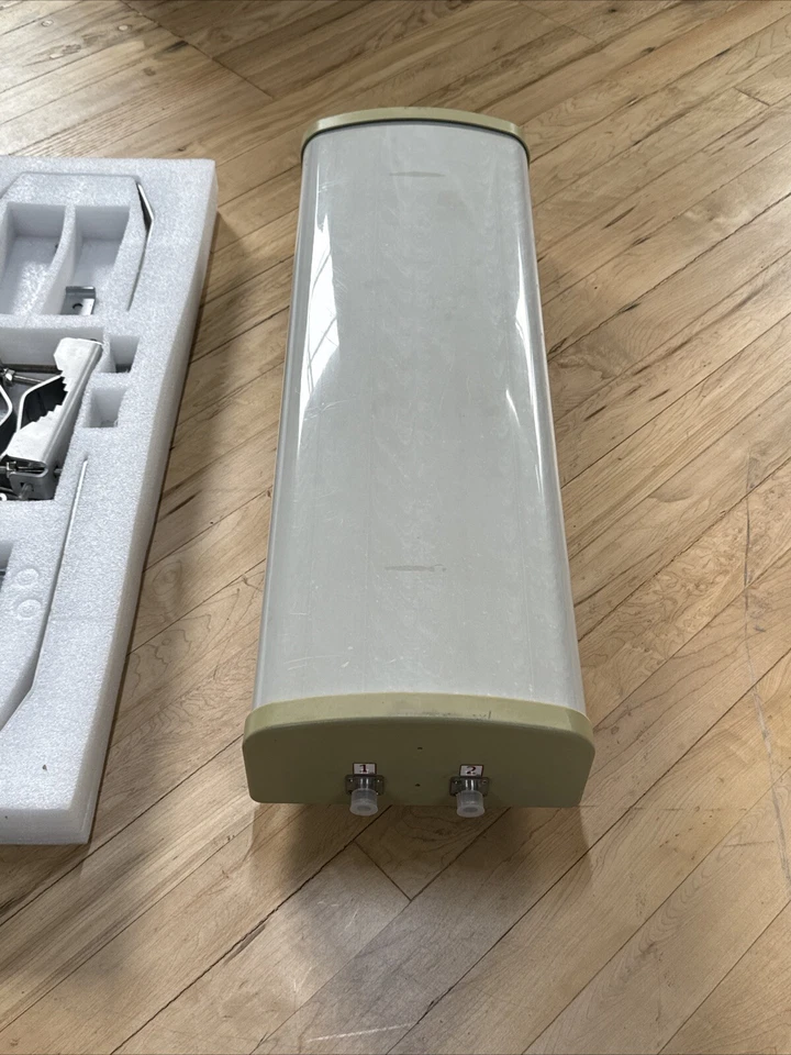 KP Performance 3 GHz 120 Degree ±45 Degrees Slant 14.5dBi (Designed for LTE) - Image 4 of 4