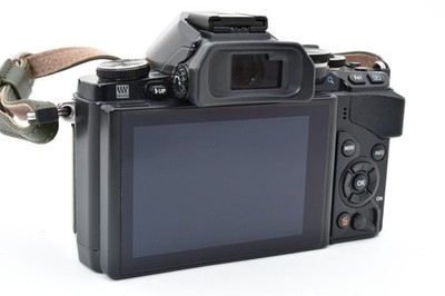 Olympus OM-D E-M10 Limited Edition Green Camera Kit w/ Lens