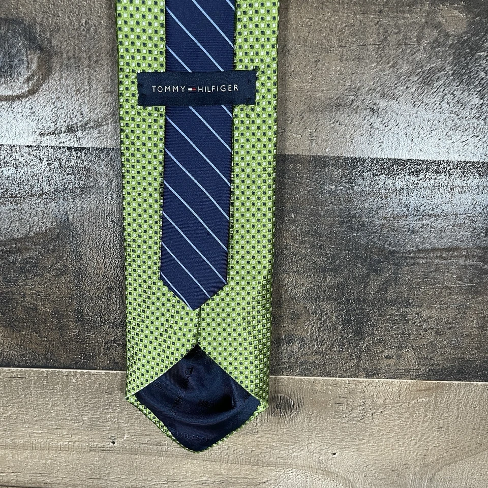 Corbata Tommy Hilfiger Verde Azul Marino Tonal Geométrica Diamantes Lunares Seda EE. UU. Foto 4 de 4