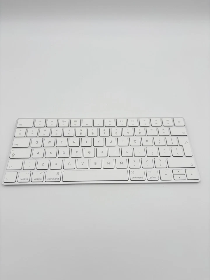 Apple Magic Keyboard 2 Generation QWERTY US ISO Layout Weiß Tastatur Refurbished - Bild 4 von 4