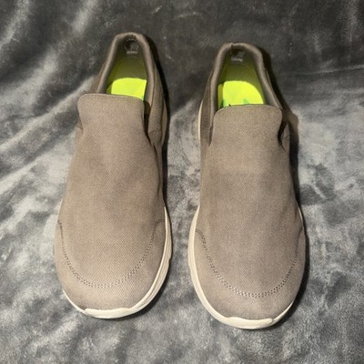 Skechers GoGo Max  Go Walk 4  Mens Sz 10.5 Grey SN 54153  EUC 
