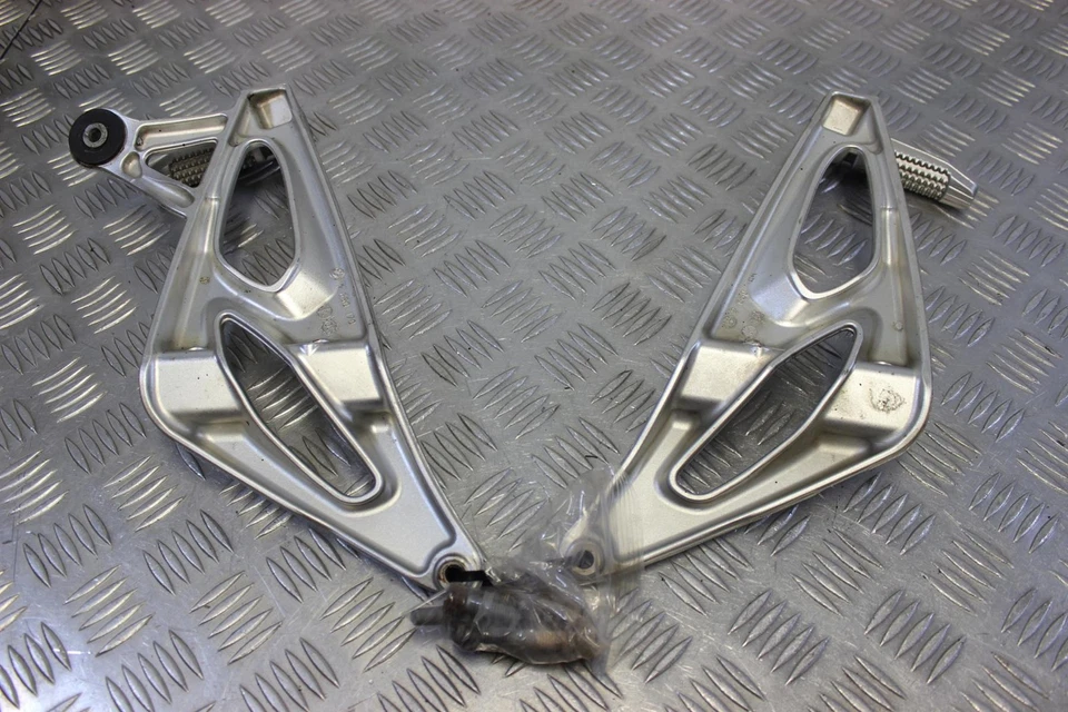 BMW K 1200 S Rear Footrest Hangers Pillion K1200S 2004 to 2008 B061 - Изображение 3 из 4