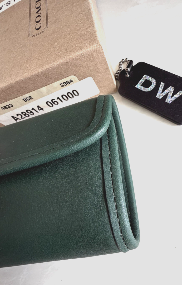 NIB COACH VINTAGE BOTTLE GREEN LEATHER TRIFOLD MULTIFUNCTION