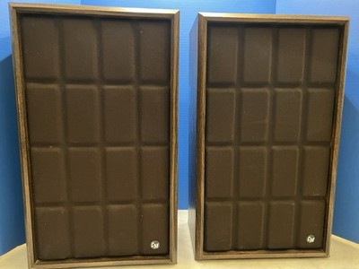 Vintage Channel Master 6692 Speakers Pair Walnut Wood Retro MCM 8 Ohm Taiwan