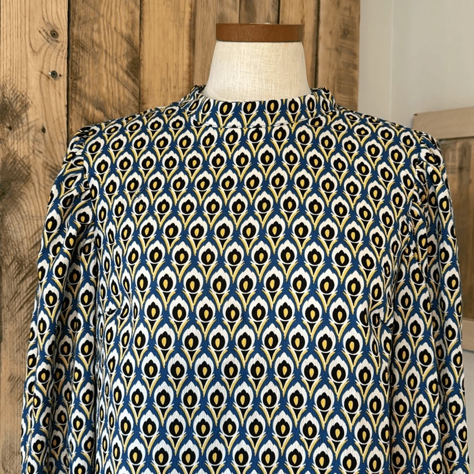 Blusa Cupcakes y Cachemira Talla M Pluma de Pavo Real Cuello Alto Manga Globo Foto 2 de 4