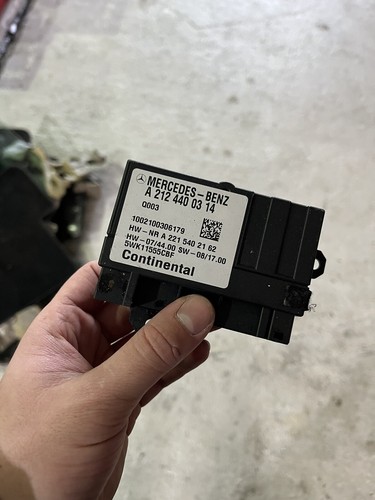Mercedes-Benz E-Klasse (W212) Steuergerät Kraftstoffpumpe, OEM A2129000314
