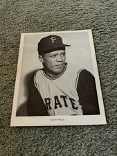 1967 Pittsburgh Pirates Baseball Team Issue Maury Wills
