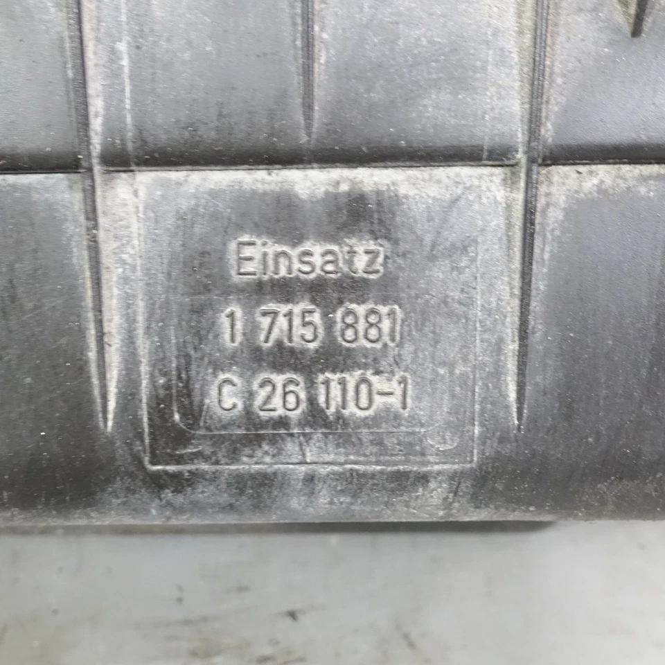 Корпус воздушного фильтра впускного глушителя двигателя BMW E30 3-Series E28 M20 1986-1993 б/у - Изображение 4 из 4