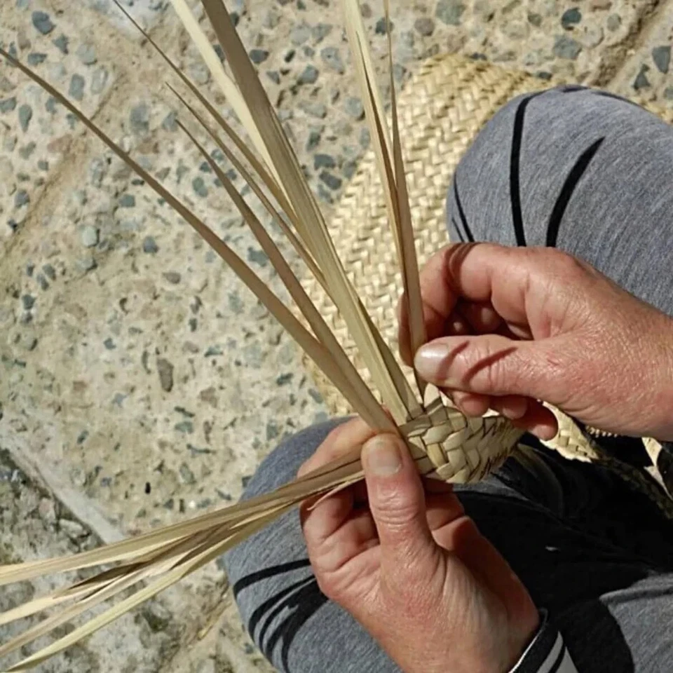 BOLSO DE PAJA Hecho a Mano con Asas de Cuero, Bolso Cesta Mercado Francés Talla Mediana Foto 4 de 4