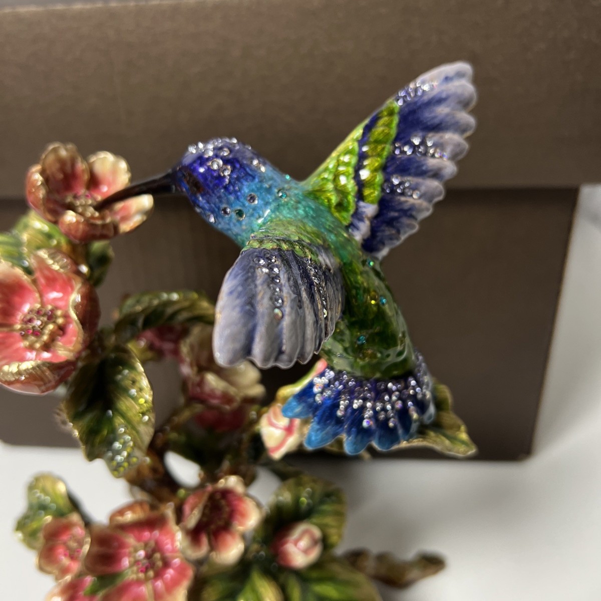 JAY STRONGWATER HUMMINGBIRD DAWN TABLEAU ON BRANCH FIGURINE NEW