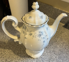 STARTS AT $.10 NO RESERVE! JOHANN HAVILAND Blue Garland Tea Pot Made In Germany 