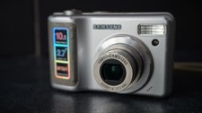 Samsung S1030 10.1MP Digital Camera - Silver